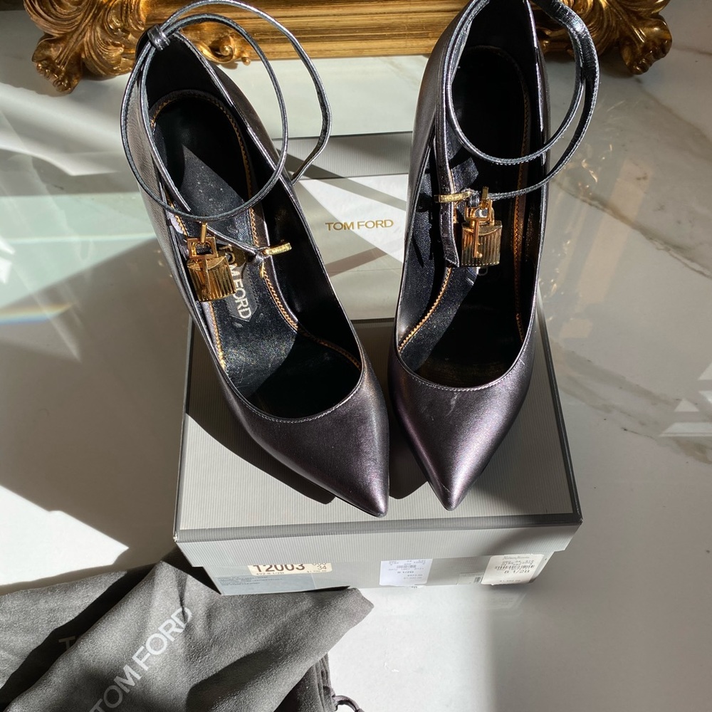 Tom Ford Metallic Ankle-Lock Pump in Gunmetal